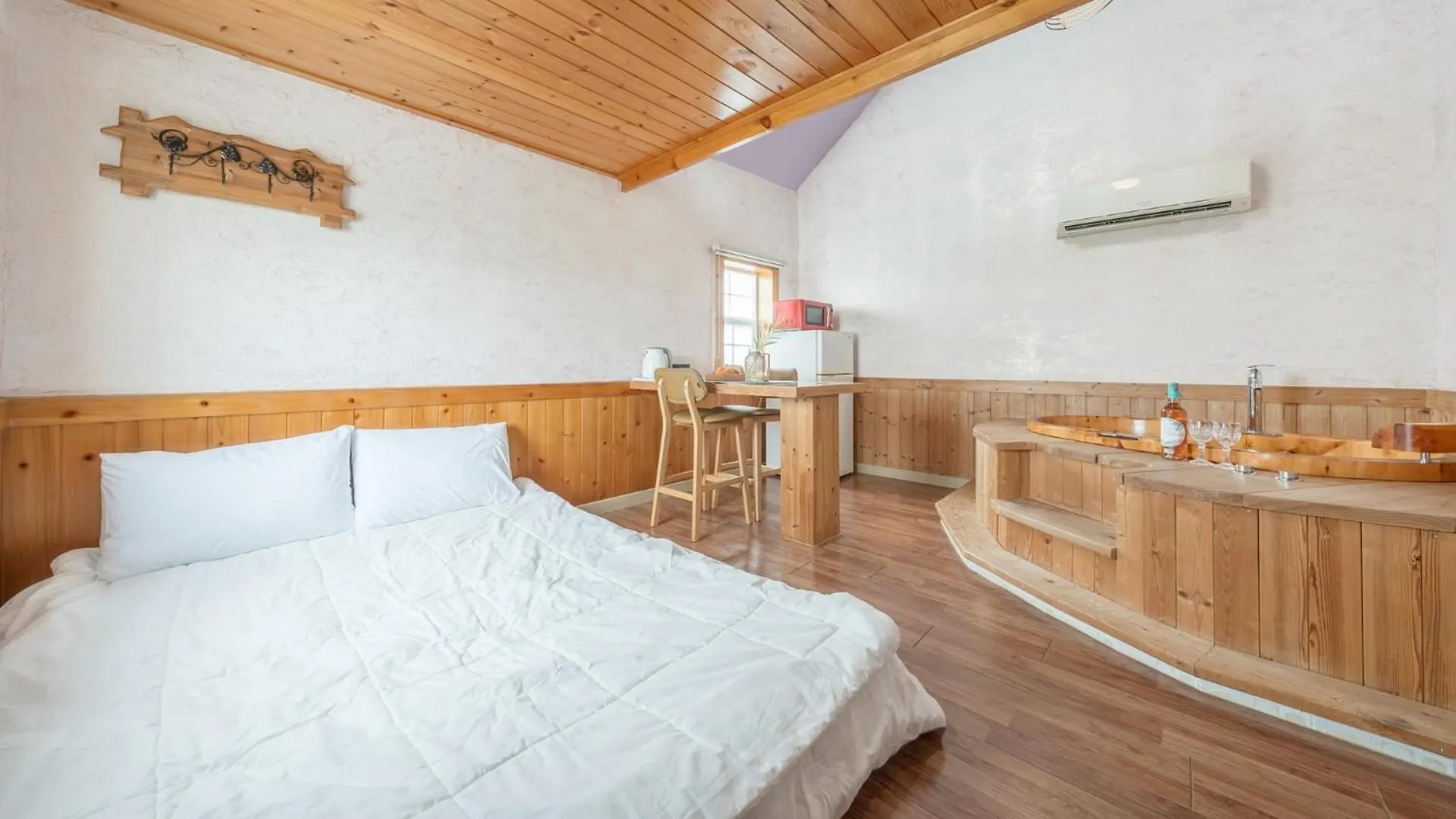 Ganghwa Gichayeohaeng Pension Incheon 0*,  Korsel