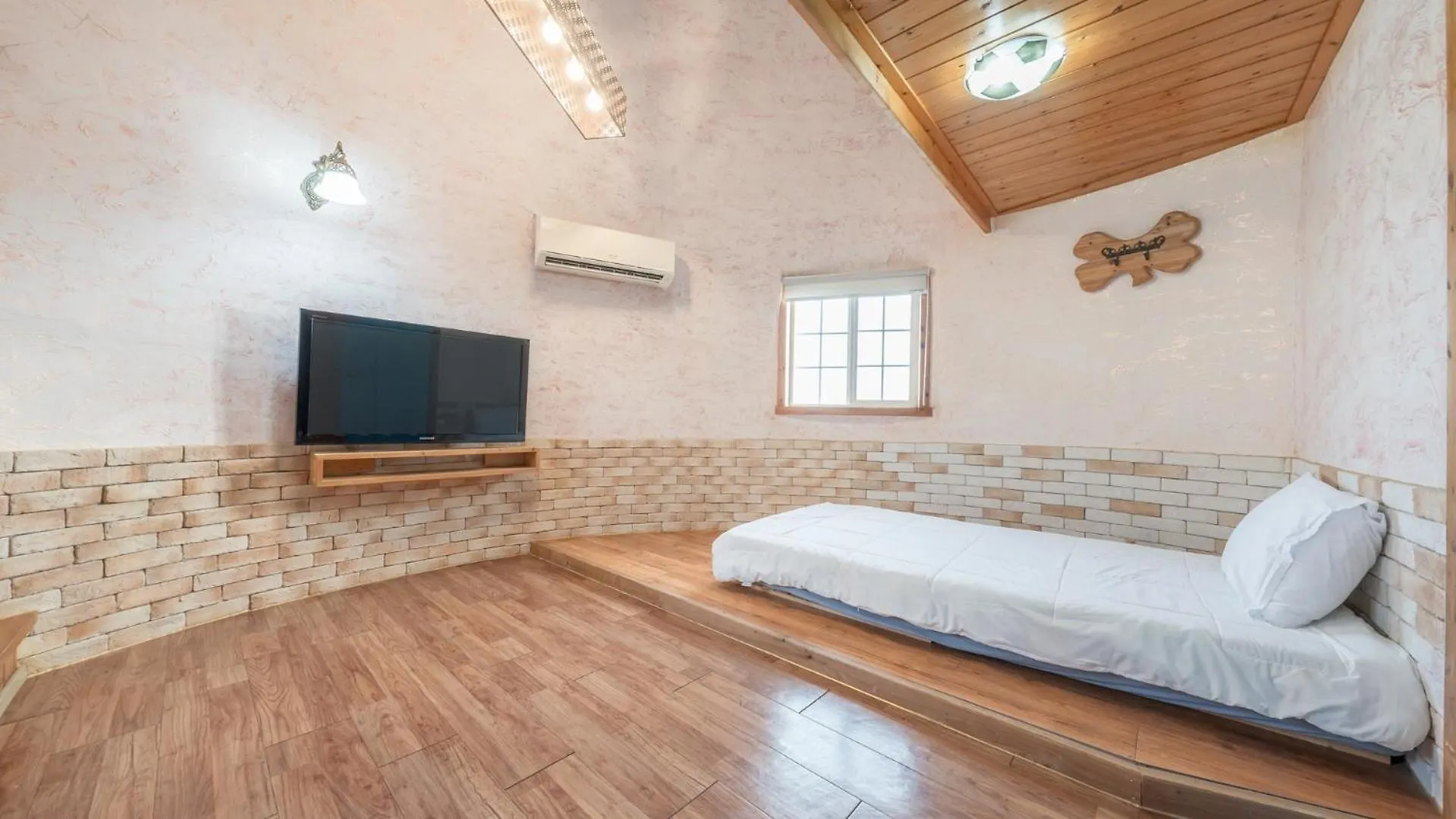 Ganghwa Gichayeohaeng Pension Incheon Korsel