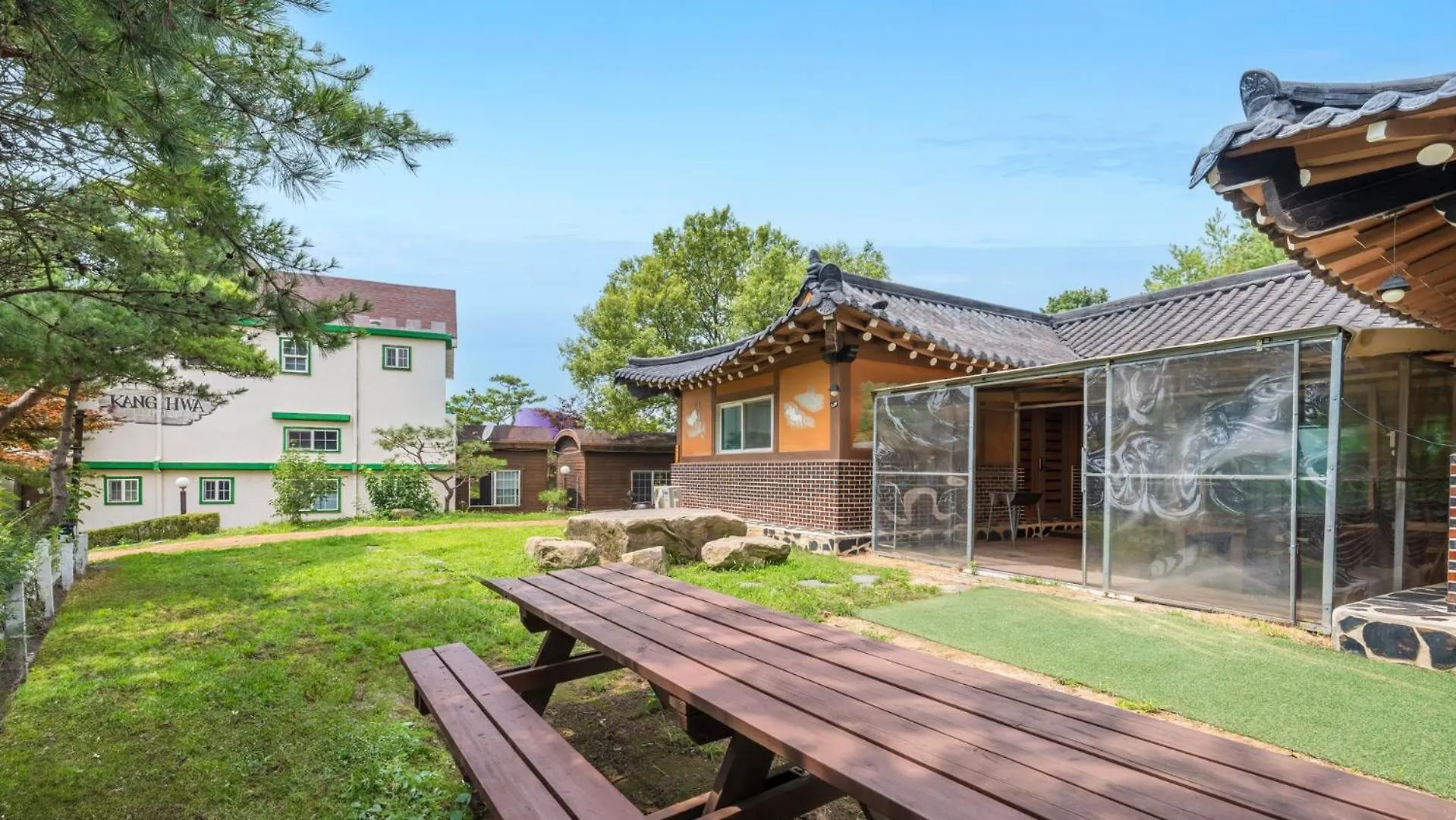 Ganghwa Gichayeohaeng Pension Incheon Korsel